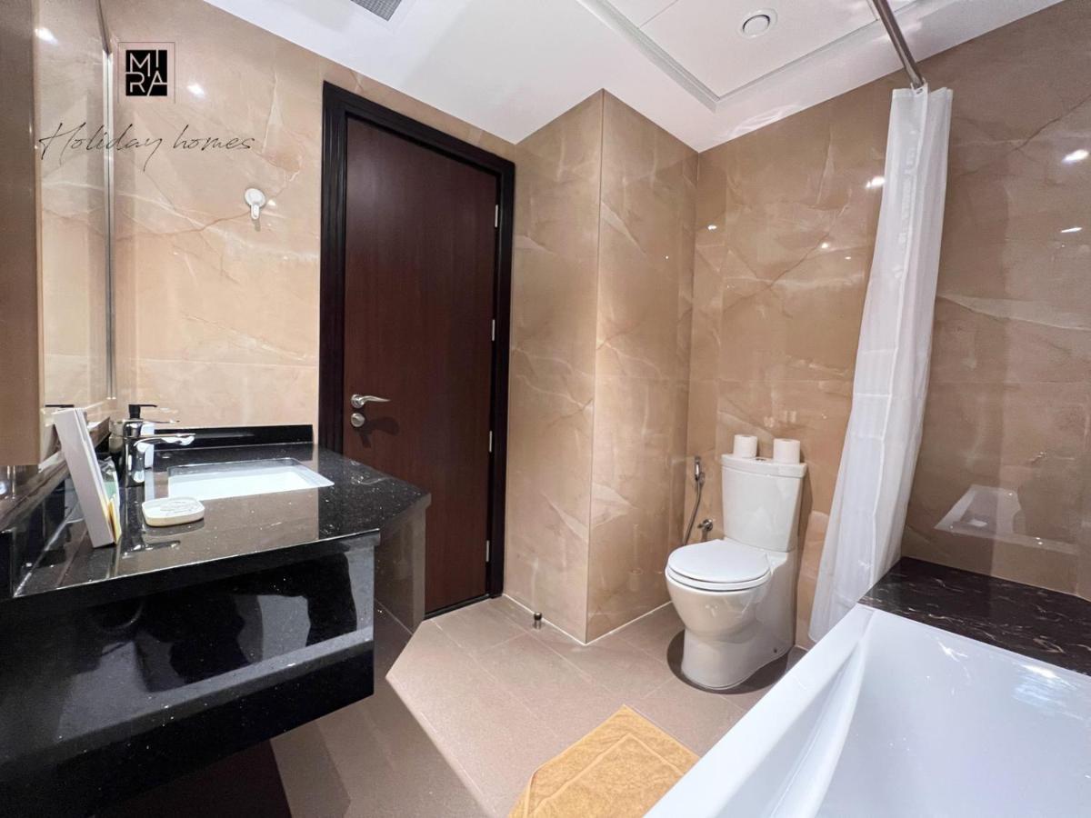 Mira Holiday Homes - Newly Furnished Studio In Downtown Dubai Exterior foto